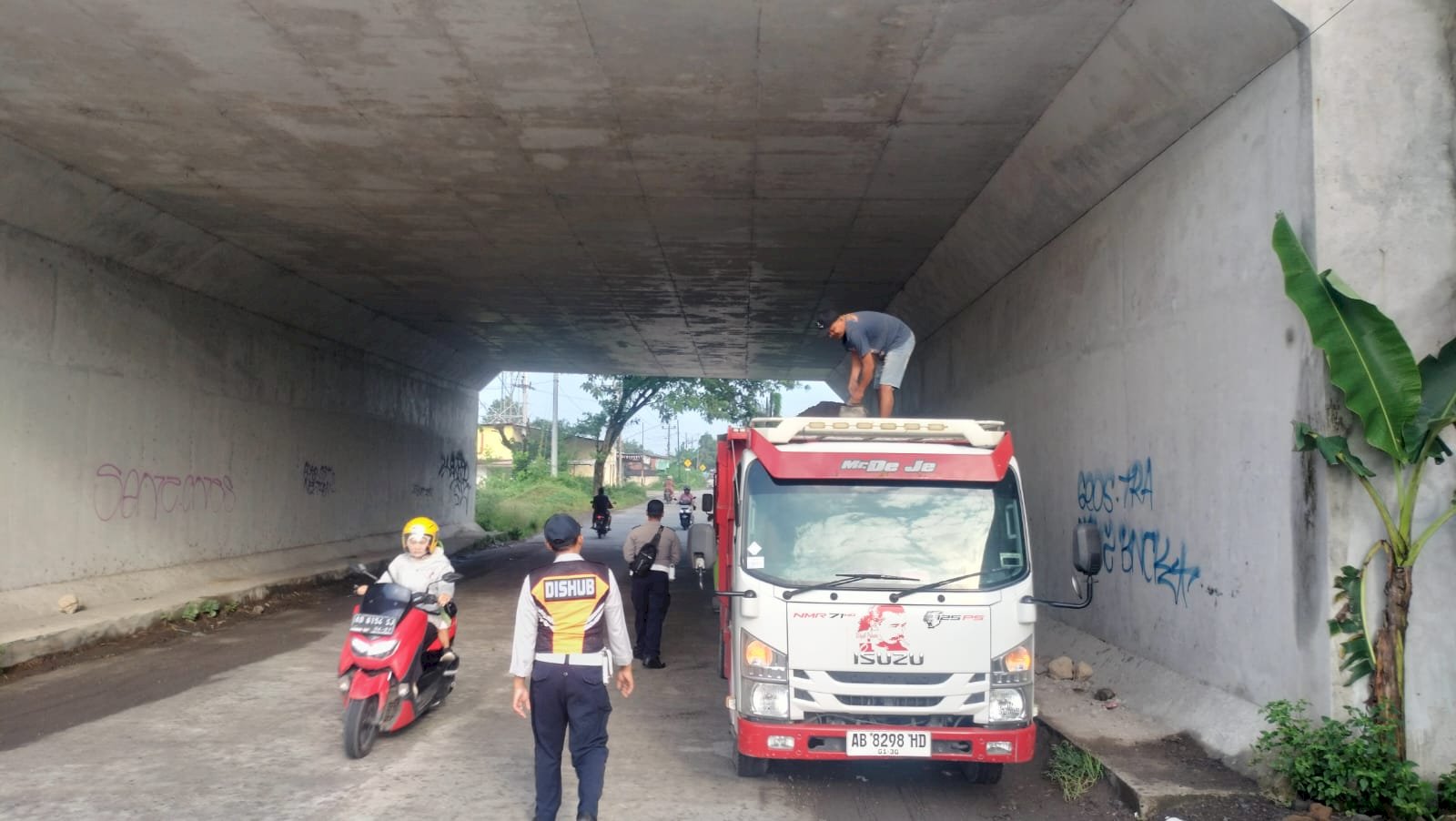 Penertiban Truk Golongan C Jam Sekolah di Gayamprit, Respons Cepat Dishub Klaten terhadap Aduan Warga