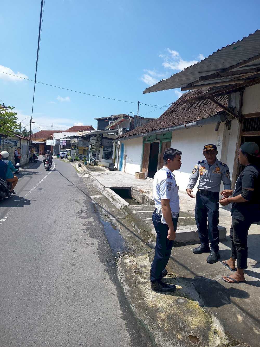 Dari Aduan Warga Jadi Aksi: Dishub Klaten Tangani Parkir Berbahaya di Tikungan Jalan Halmahera