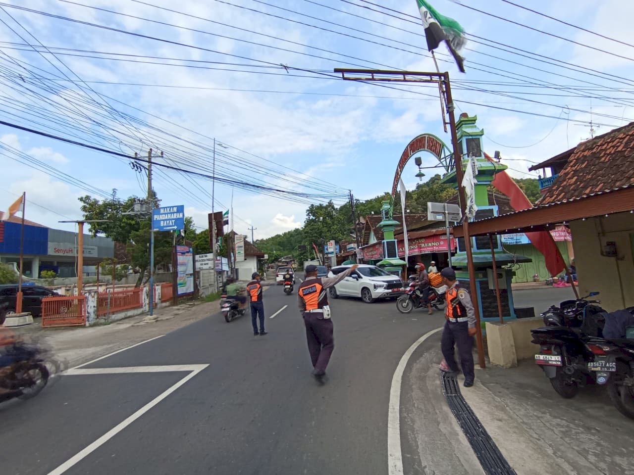 Ziarah Hari Jadi ke-505 Kab Semarang di Bayat Lancar, 28 Personel Dishub Klaten Amankan Lalu Lintas