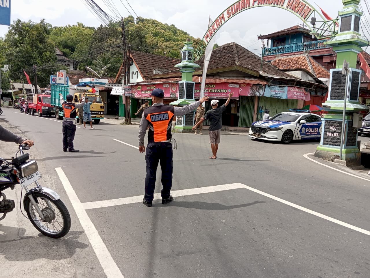 Ziarah Hari Jadi ke-505 Kab Semarang di Bayat Lancar, 28 Personel Dishub Klaten Amankan Lalu Lintas