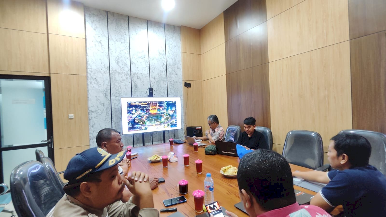 Fokusindo Lighting Tawarkan Produk PJU ke Dishub Klaten: Kolaborasi Industri Lokal untuk Jalan Lebih Terang!