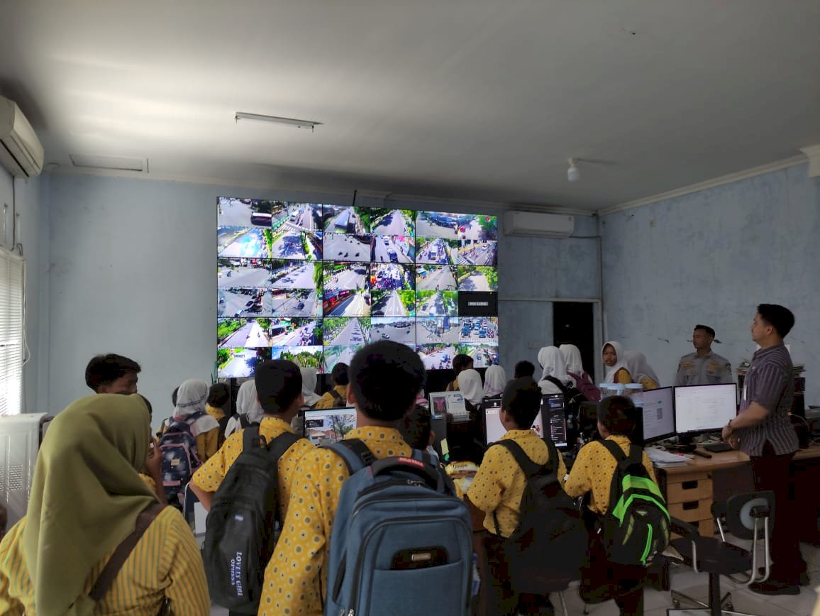 Seru Banget! Siswa SDN 2 Sawahan Belajar Lalu Lintas Sambil Jelajah Kantor Dishub Klaten