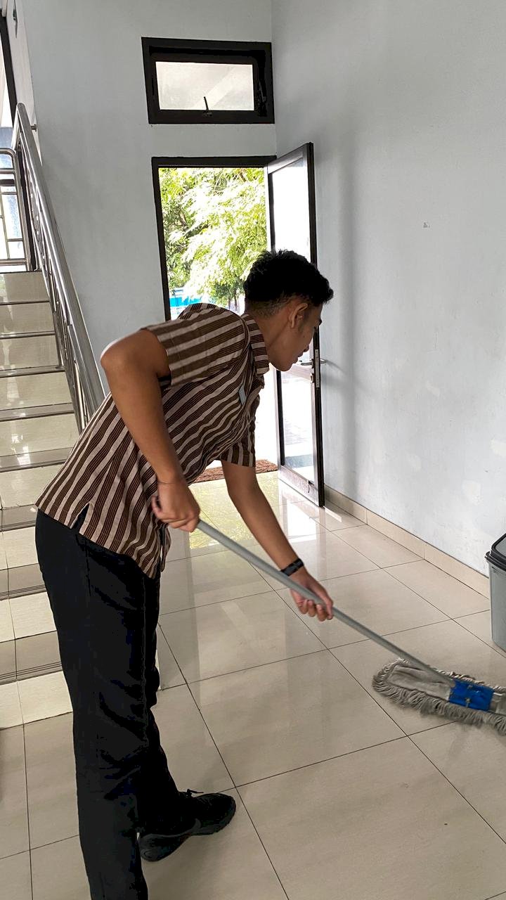 Dishub Klaten Gaspol! Jumat Bersih Dukung Gerakan Indonesia ASRI di Lingkungan Kantor