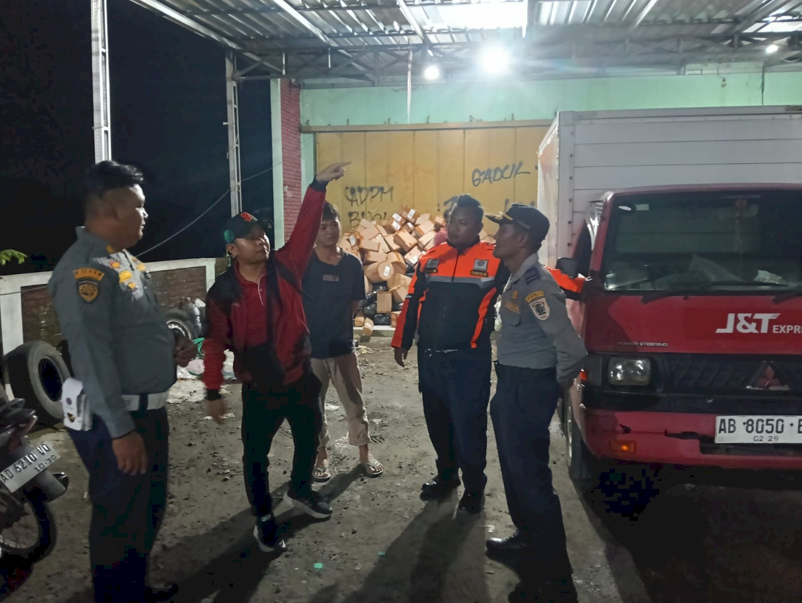 Truk Parkir Liar di Jalan Solo-Jogja? Dishub Klaten Turun Tangan! 