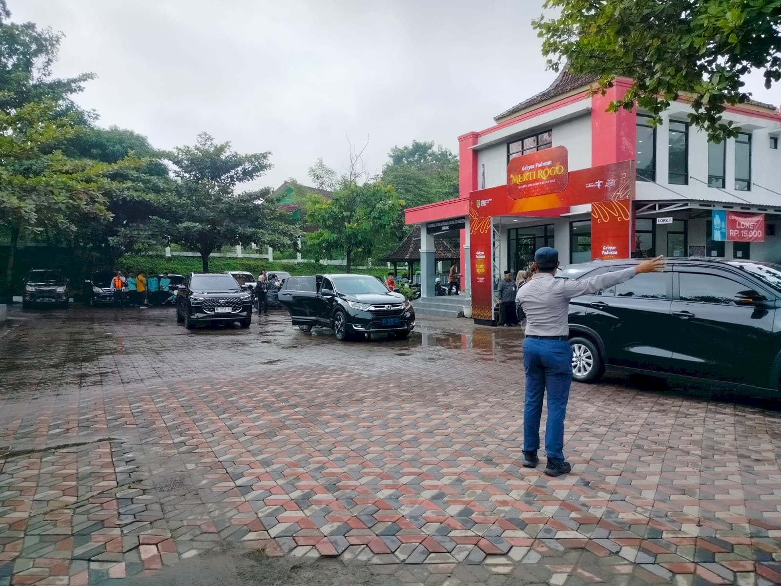 Lancar! Dishub Klaten Amankan Lalin dan Parkir Gebyar Padusan OMAC 2026