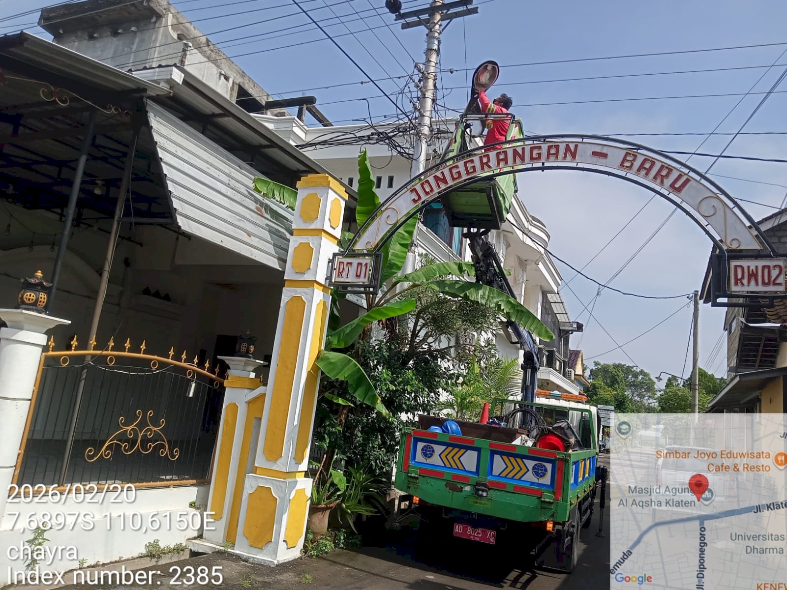 Respons 25 Menit! Dishub Klaten Perbaiki PJU Padam di Samping Alfamart Kota Baru
