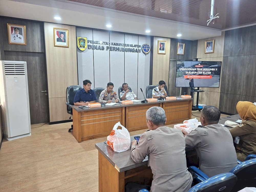 Cukup Sudah! Pemkab Klaten Gelar Rapat Besar Bahas Truk Tronton yang Bikin Jalan Kampung Remuk
