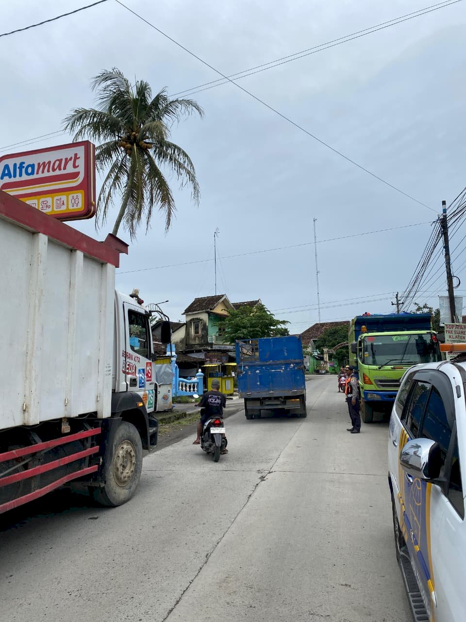 7 Tronton Kena Peringatan Tegas! Dishub Klaten Kembali Sapu Bersih Armada Bandel di Jalur Ngupit-Gayamprit