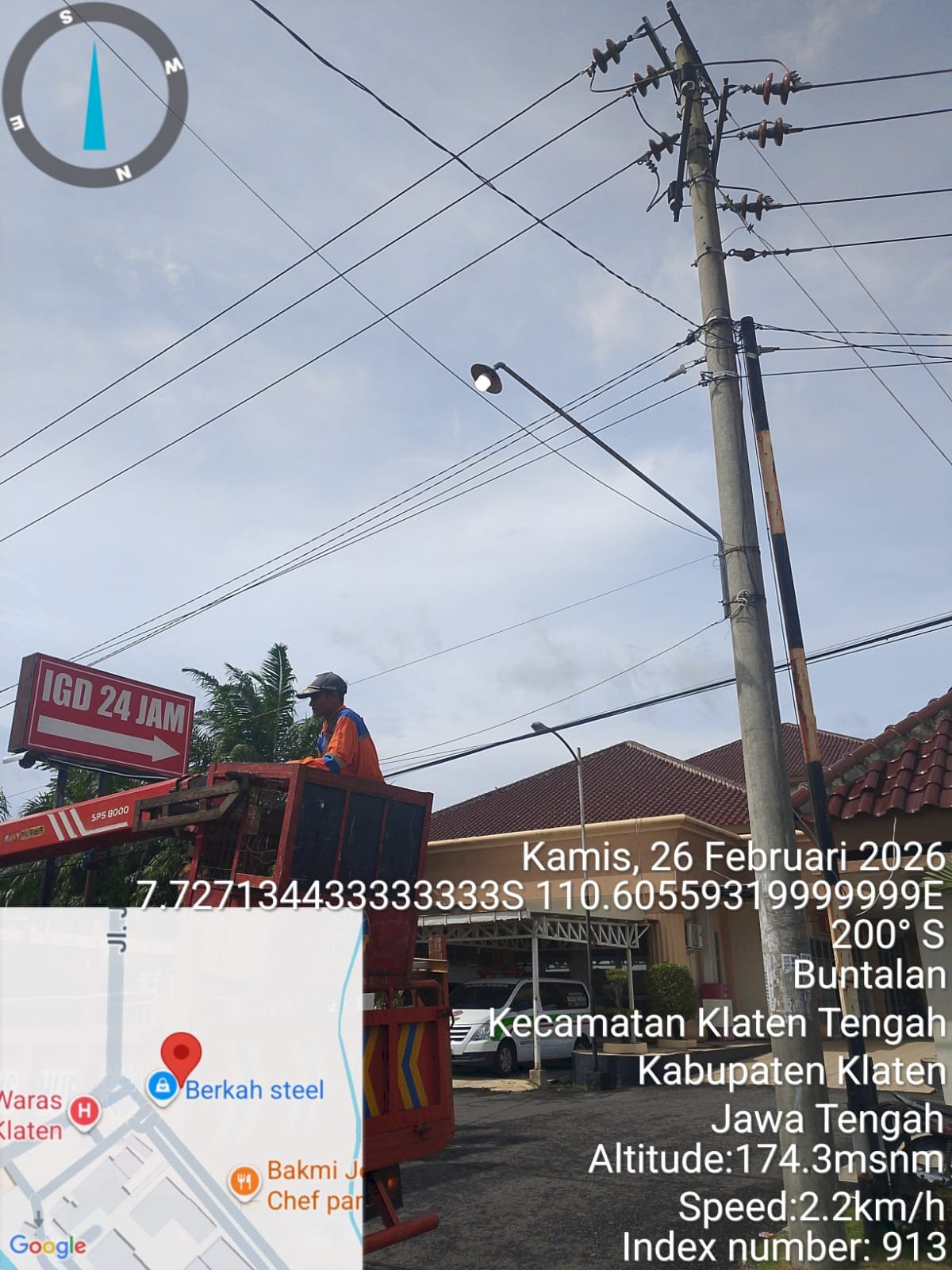 PJU Samping Bagas Waras Padam? Tim PJU Dishub Klaten Langsung Ganti Fitting dan Lampu!