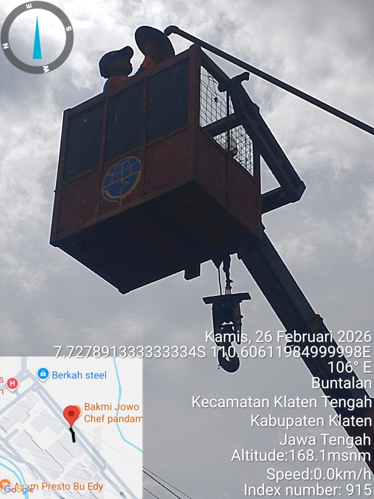 PJU Samping Bagas Waras Padam? Tim PJU Dishub Klaten Langsung Ganti Fitting dan Lampu!