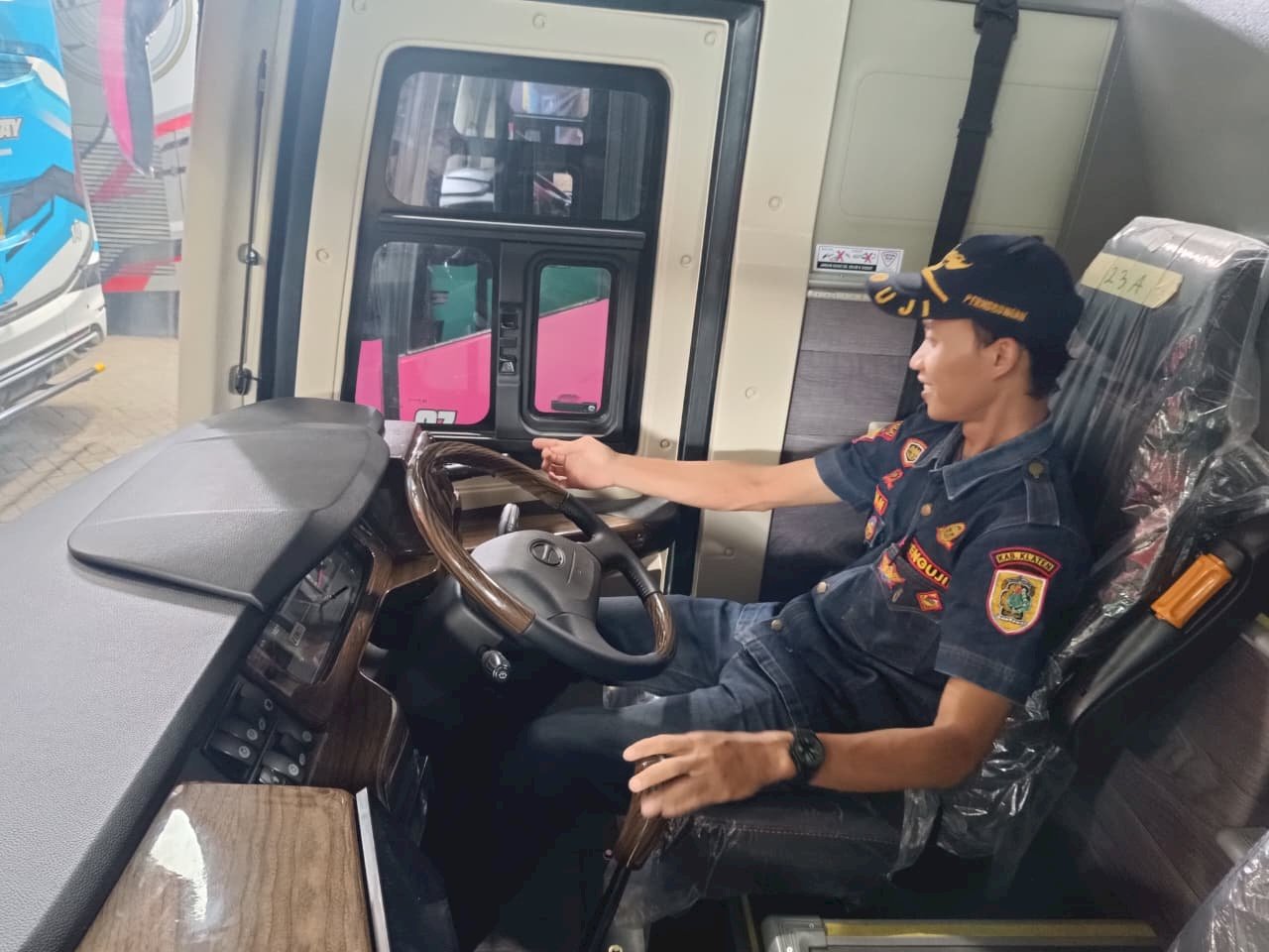 Lebaran Tinggal 17 Hari! Dishub Klaten Geruduk Pool Bus 27 Transway, Dika Trans dan Master Trans untuk Ramp Check