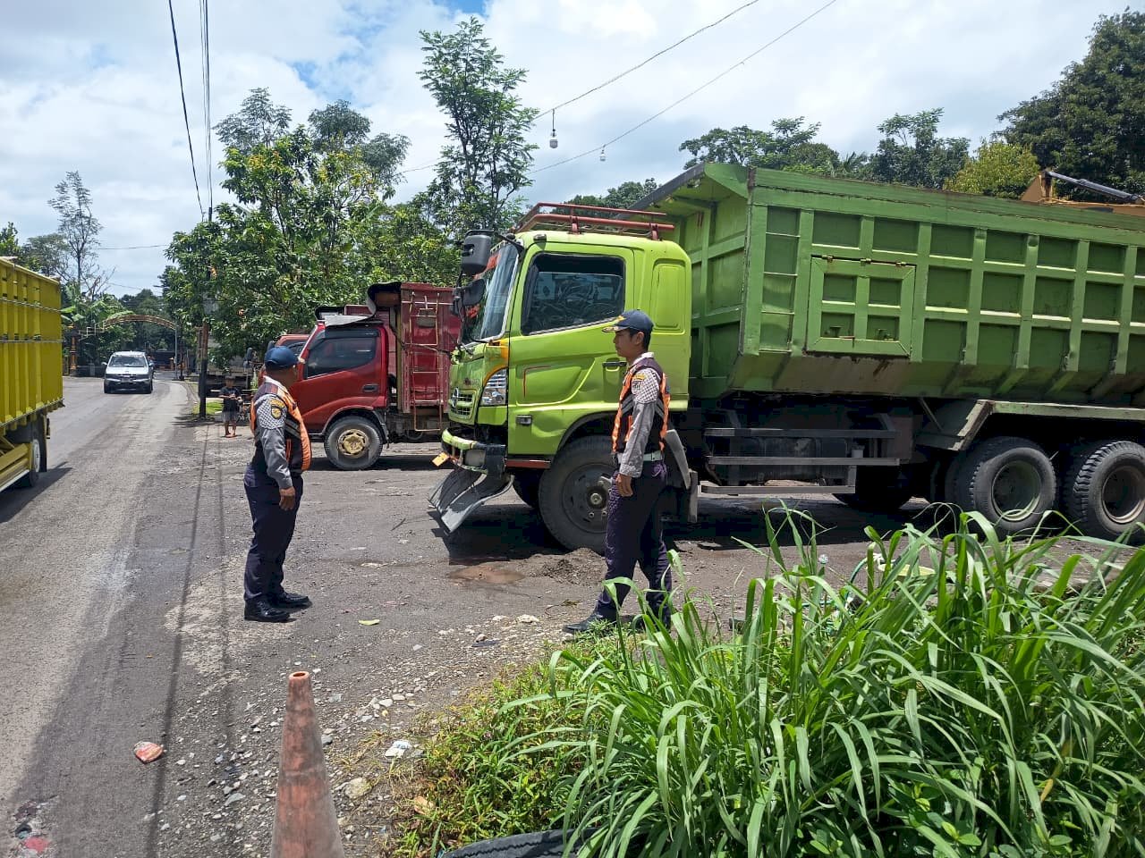 Aduan Masuk Pagi, Siang Ditindaklanjuti! Dishub Klaten Respons Kilat Tronton Kemalang