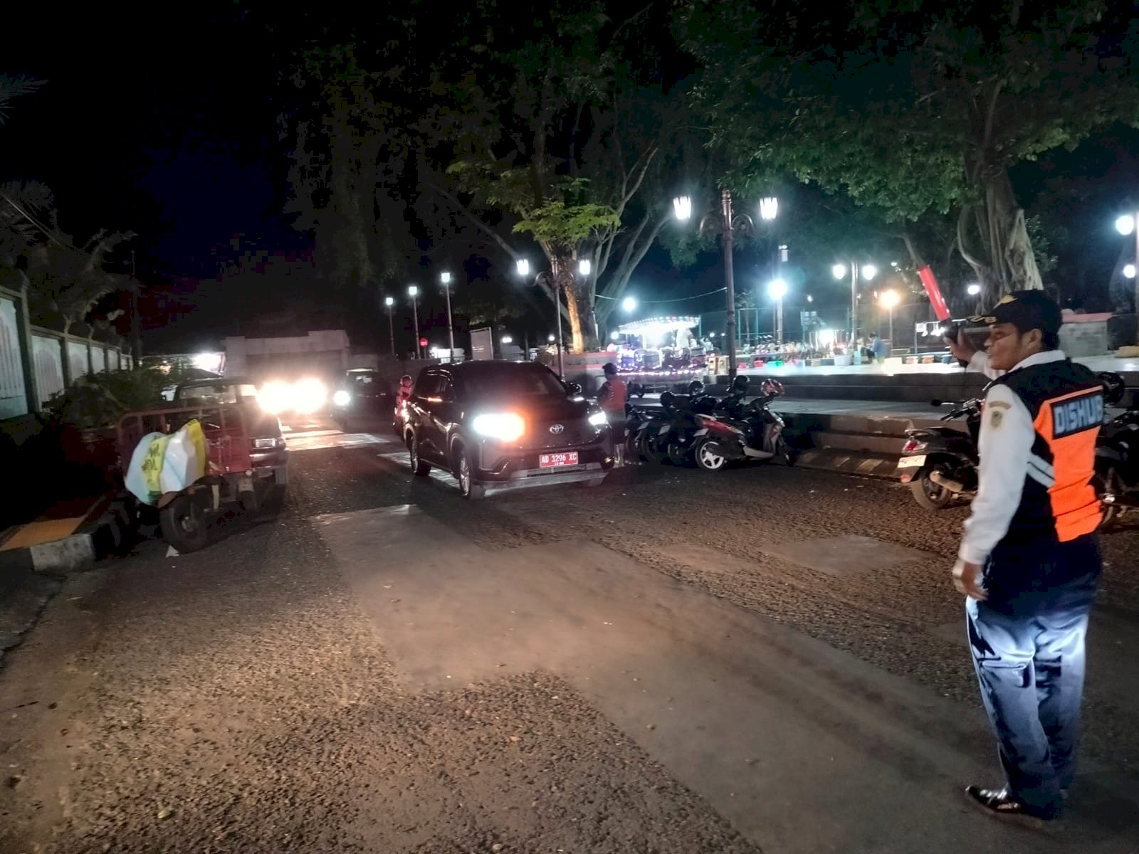 Tarling Kelima di Masjid Raya Klaten Lancar! 13 Personel Dishub Kawal Lalin dan Parkir VIP