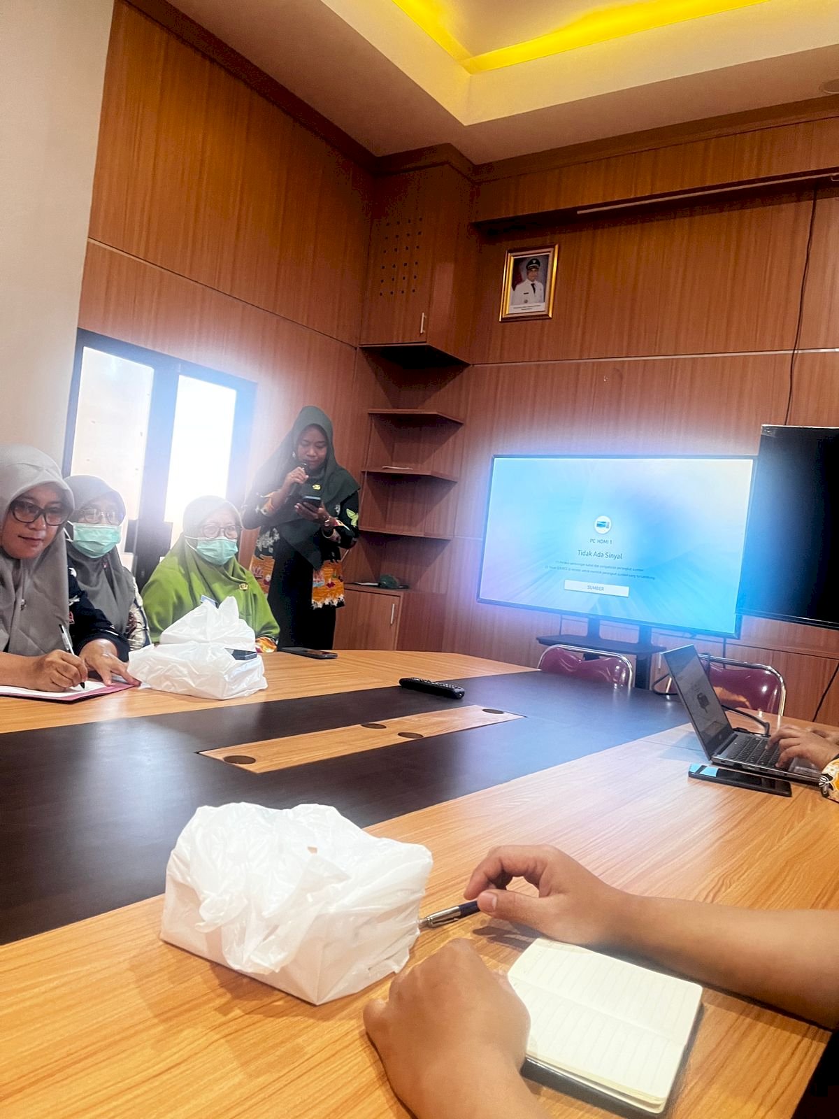 Jelang Mudik Lebaran, Bupati Klaten Pimpin Rampcheck Bus dan Apel Gabungan Ambulans