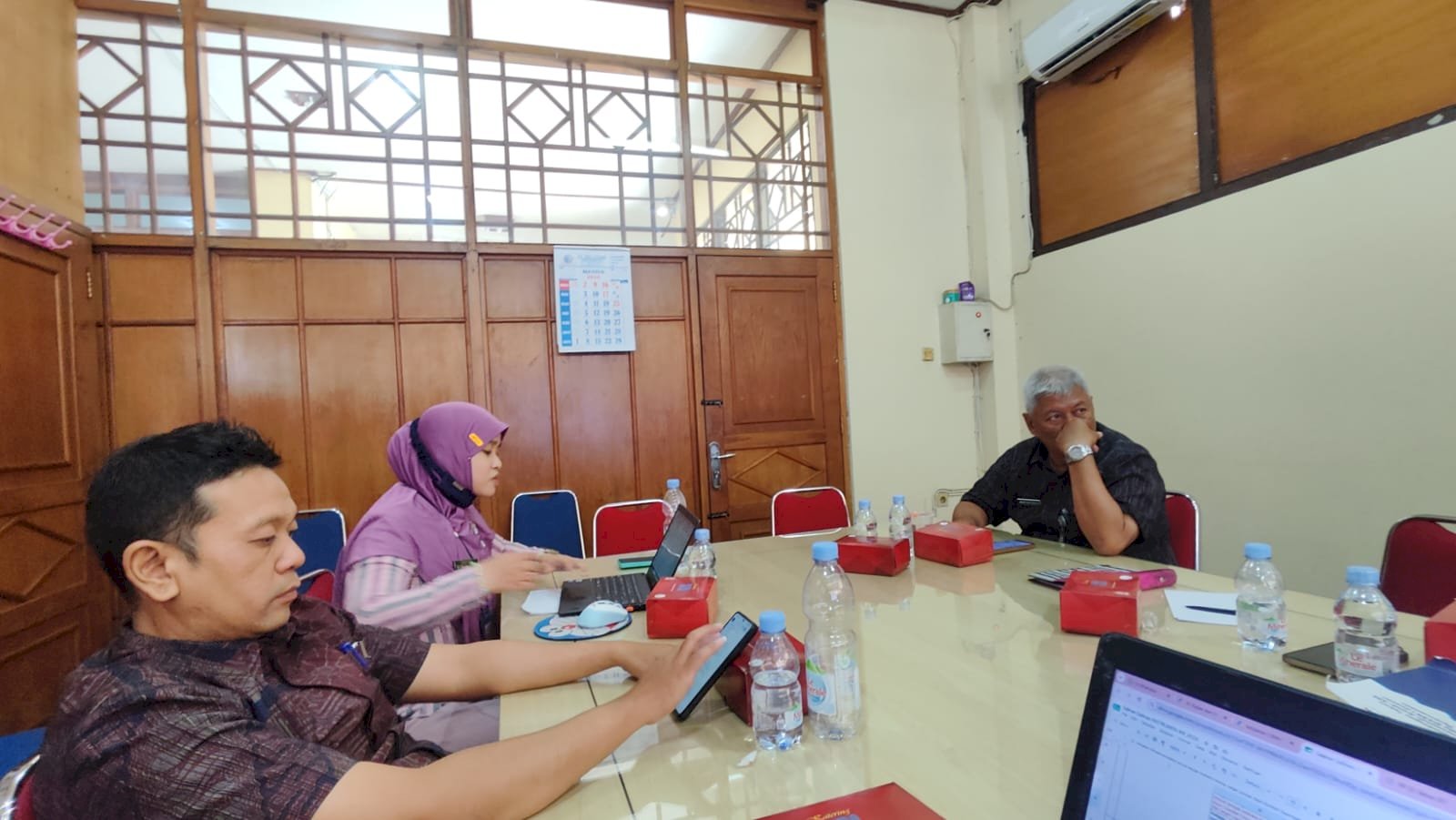 Satu Kebijakan, Tiga Orang, dan Skor yang Tak Boleh Turun