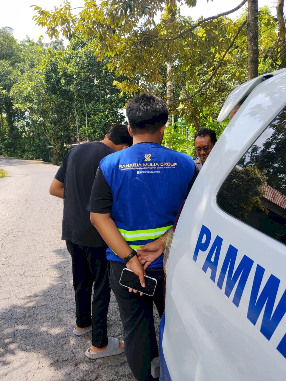 Jembatan Putus, Tim Dalops Buru Jalur Aman untuk Truk Gol C