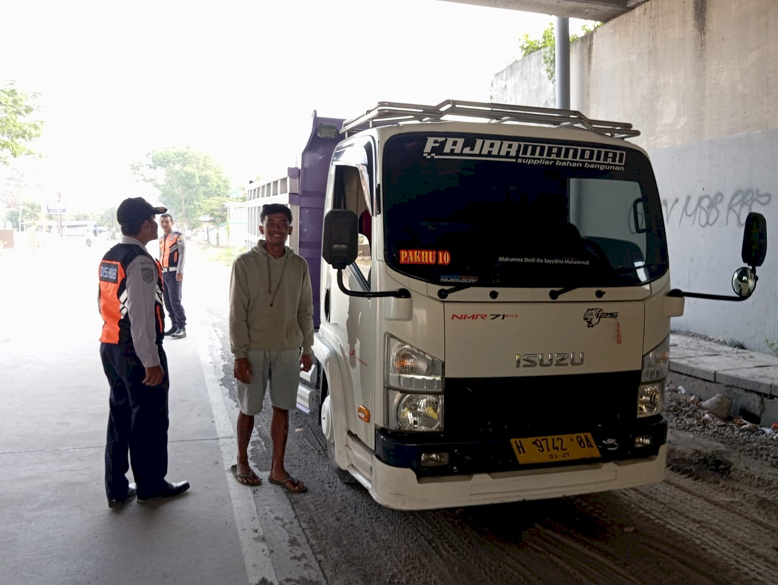 Truk Golongan C Diciduk Dishub Saat Jam Sibuk Sekolah