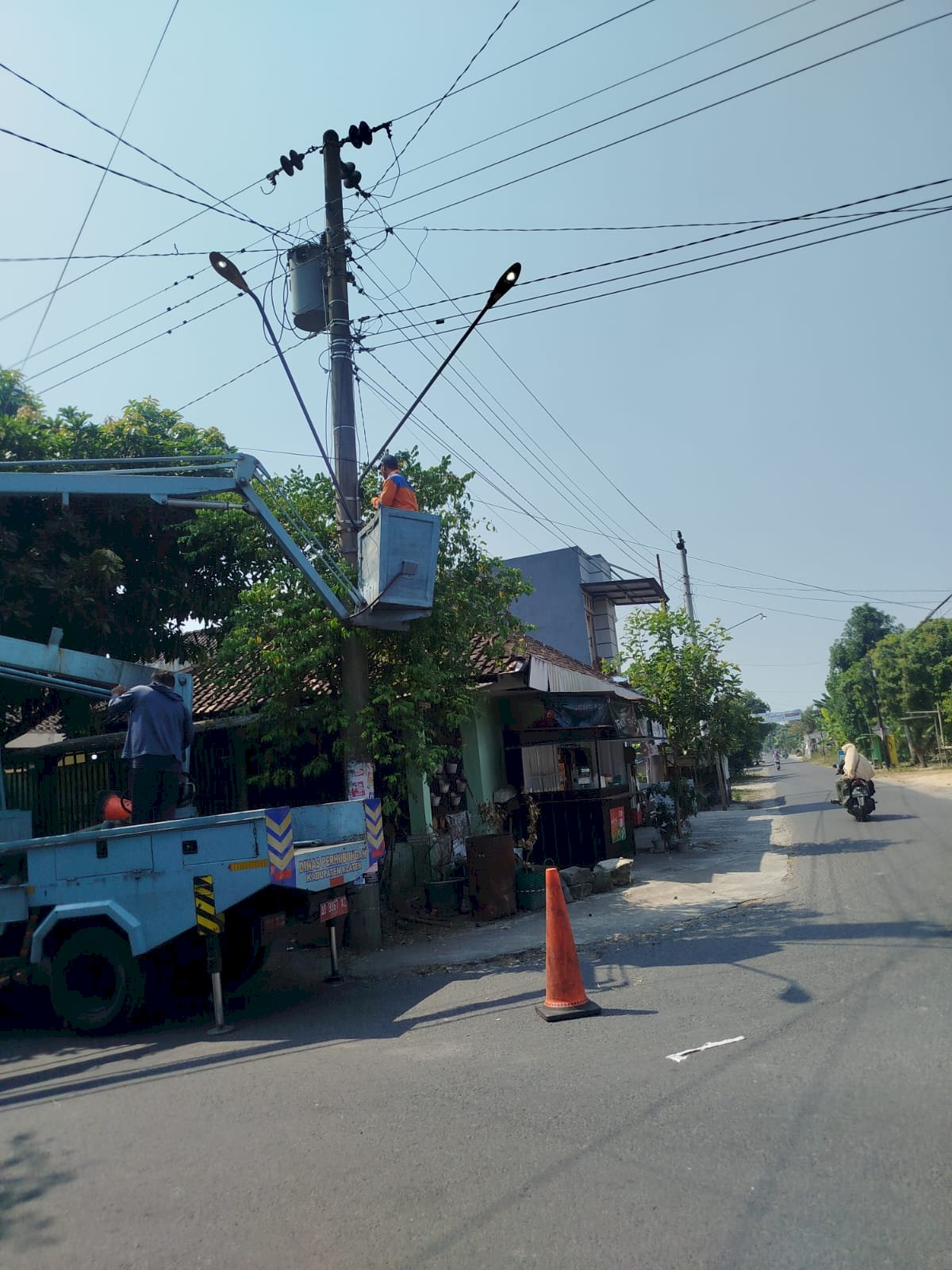 Dua Titik di Trucuk Rasakan Efek Ganti Lampu LED