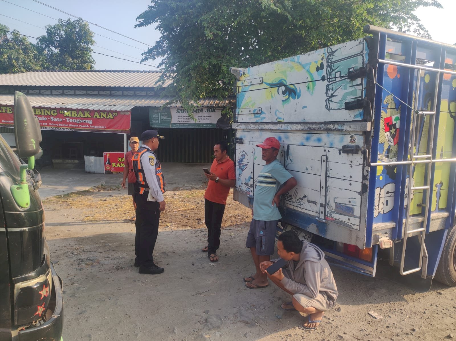 Ngeyel Beroperasi Pagi, 8 Truk Galian C Dihadang Petugas