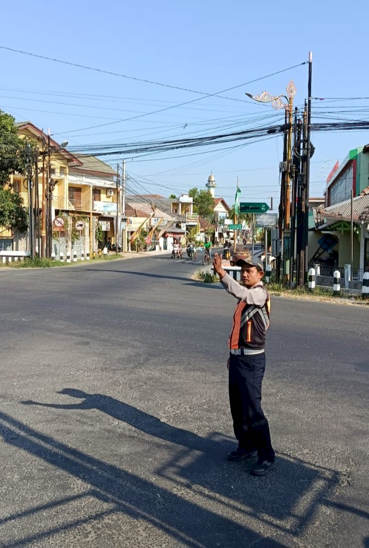 Tiga Dai Kondang Kumpul di Klaten, Lautan Manusia Padati GOR Gelarsena!