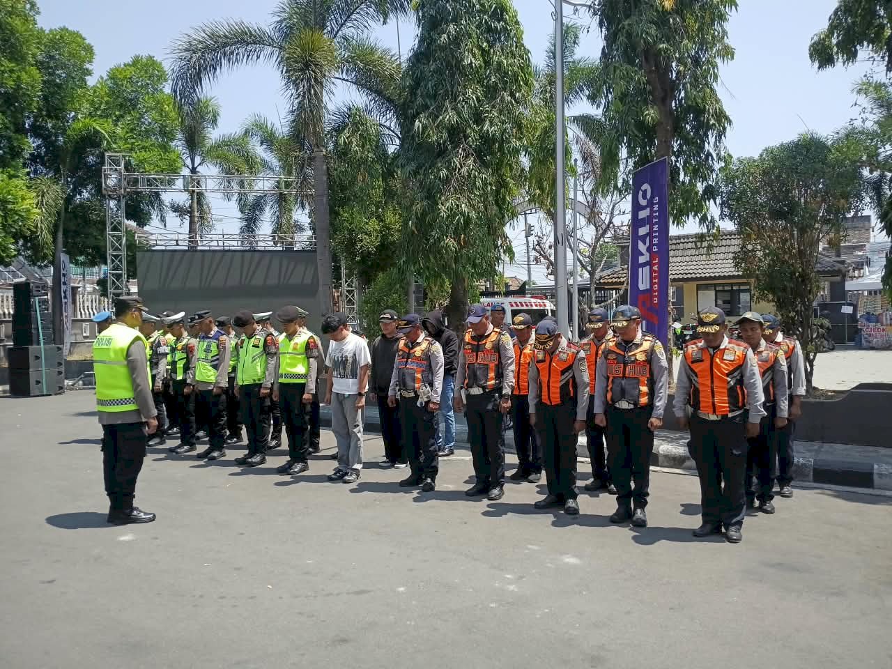 Tiga Dai Kondang Kumpul di Klaten, Lautan Manusia Padati GOR Gelarsena!