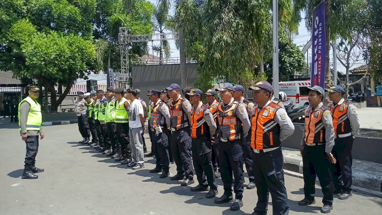 Tiga Dai Kondang Kumpul di Klaten, Lautan Manusia Padati GOR Gelarsena!
