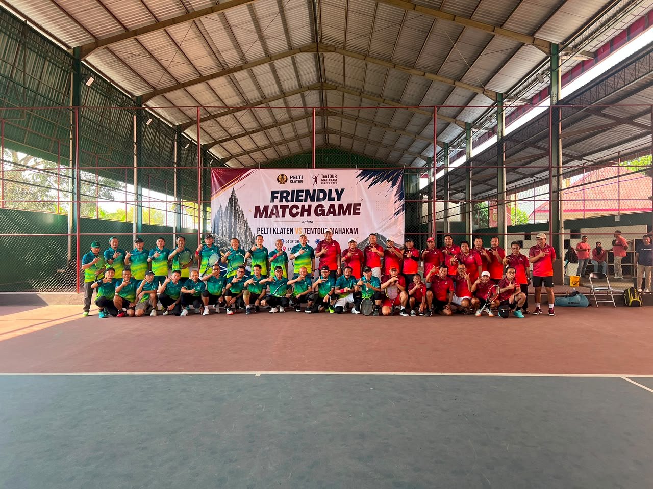 Adu Smash GOR Gelarsena: Klaten Jamu Pertamina Mahakam